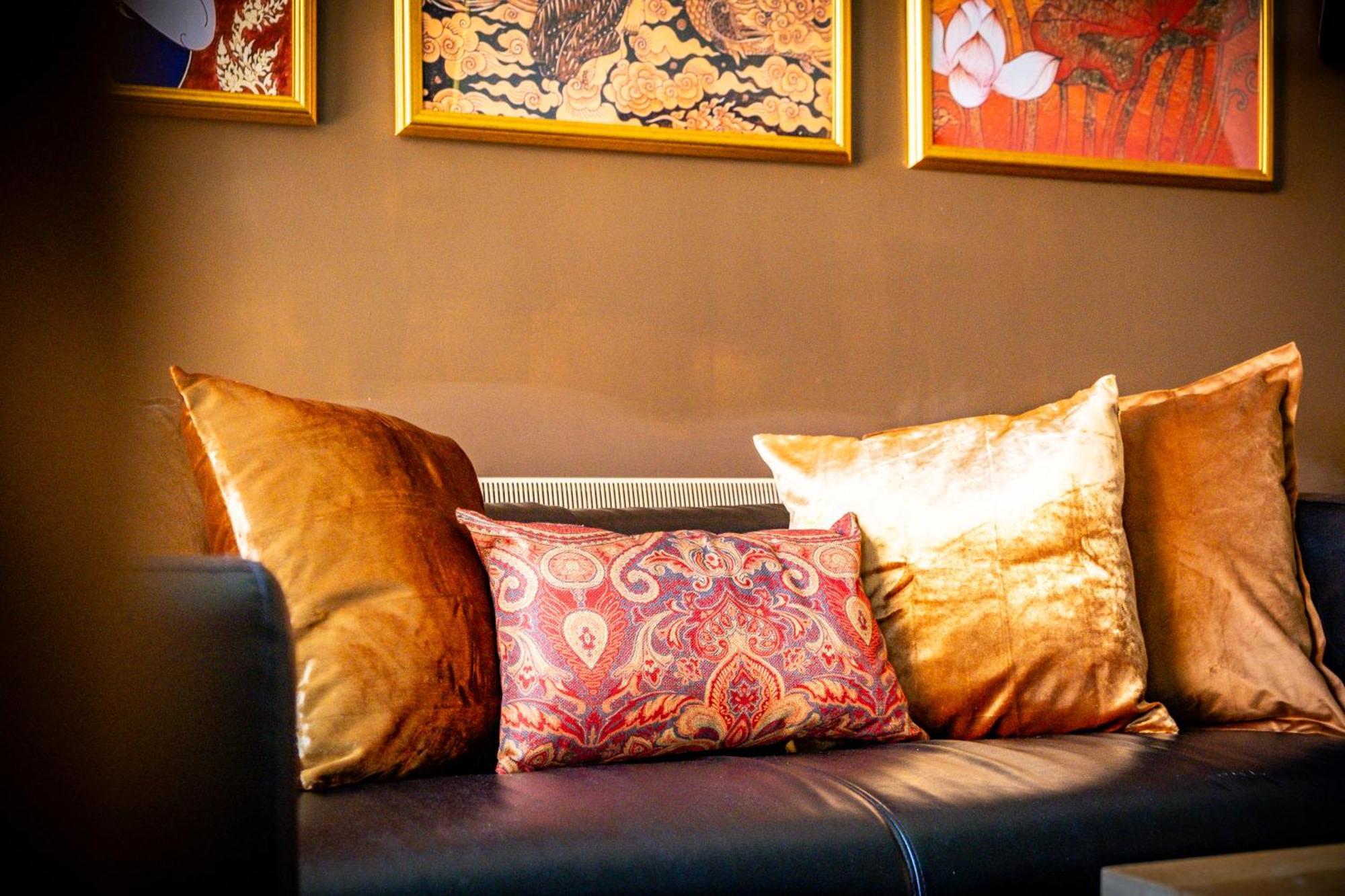 Apartment Thai - Free Parking - Pool Table - Nexflix - Centre *